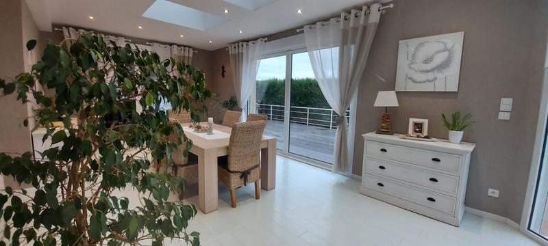 Maison - 210 m² - 7 pièces