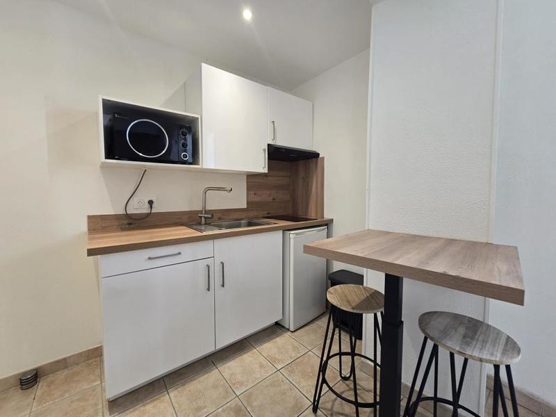 Studio - 18 m² - 1 pièce