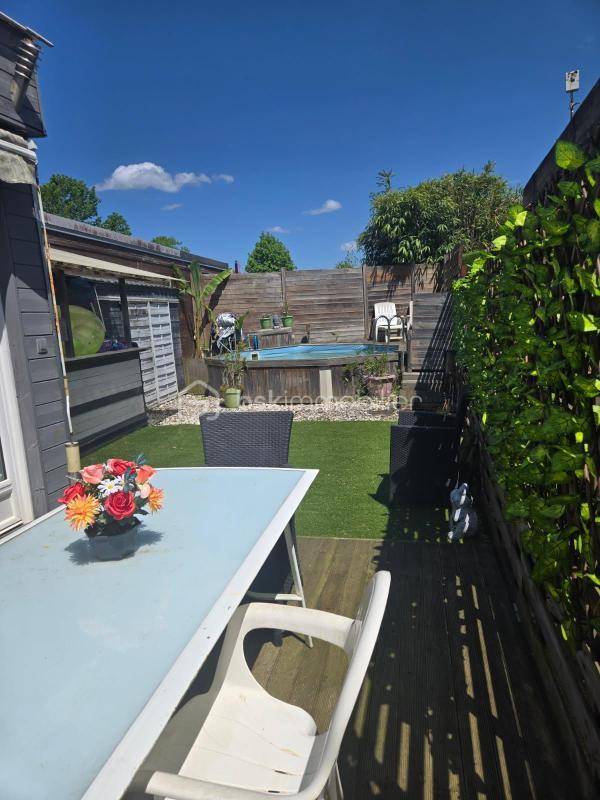 Maison - 95 m² - 4 pièces