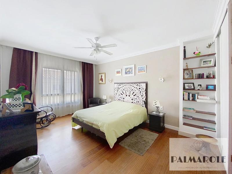 Maison de ville - 228 m² - 6 pièces