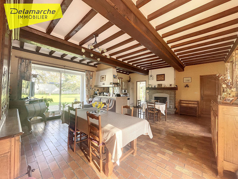 Maison - 231 m² - 7 pièces