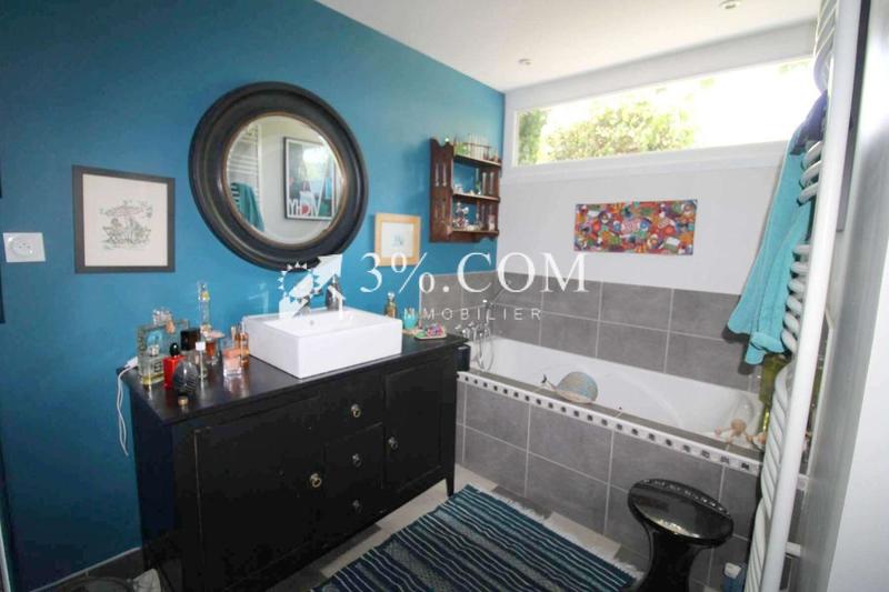 Maison - 290 m² - 9 pièces