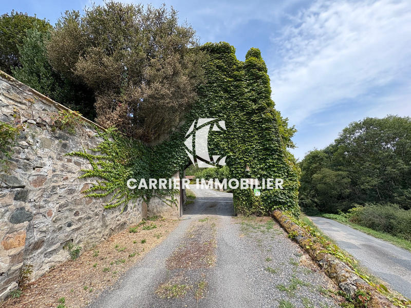 Château - 783 m² - 15 pièces