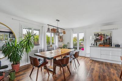 Villa - 221 m² - 6 pièces