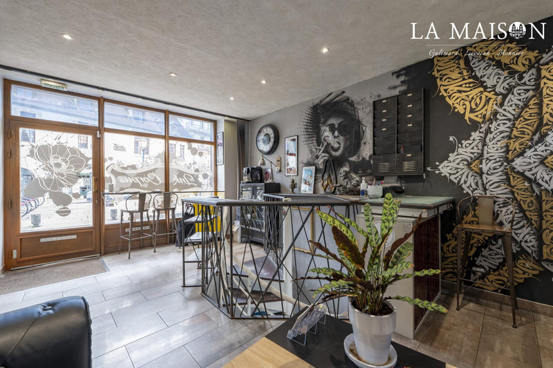 Local commercial - 75 m² - 4 pièces