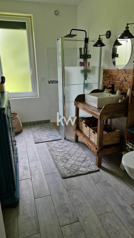 Maison - 210 m² - 9 pièces