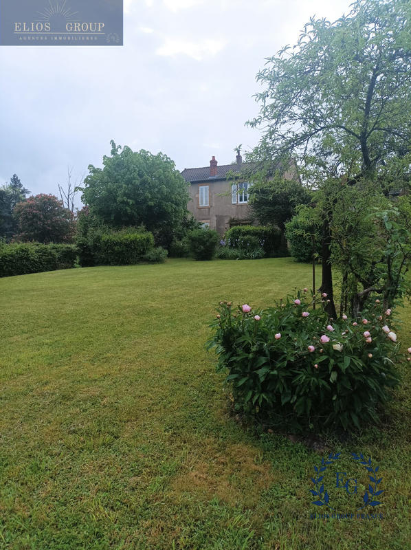 Maison traditionnelle - 104 m² - 4 pièces