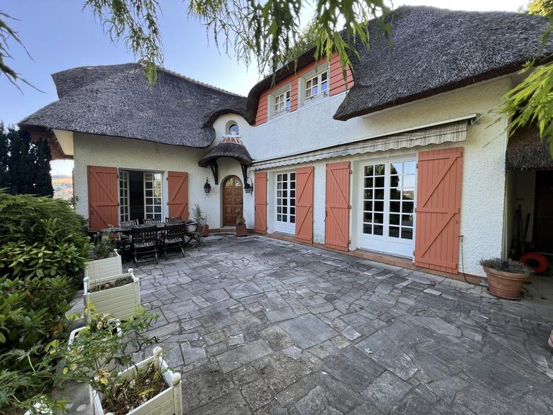 Maison - 137 m² - 7 pièces