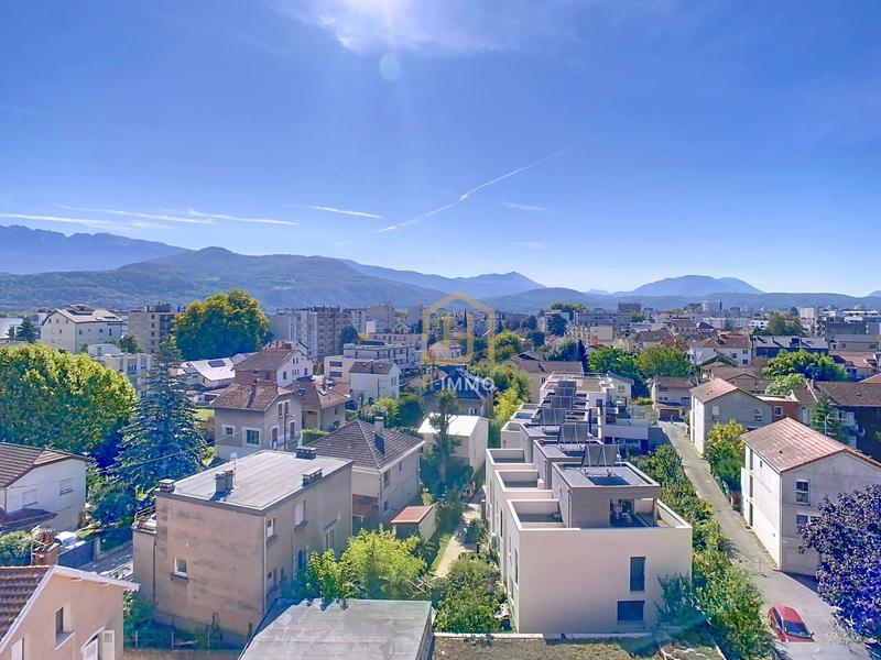 Appartement - 77 m² - 3 pièces