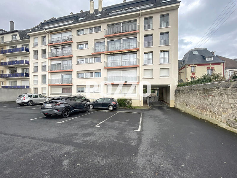 Appartement - 96 m² - 5 pièces