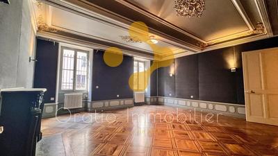 Appartement - 171 m² - 5 pièces