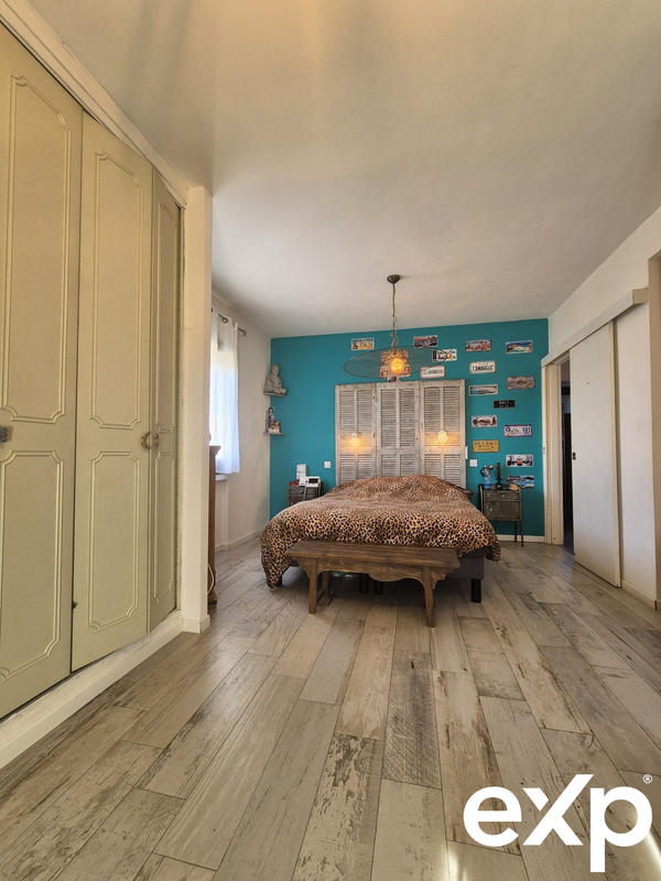 Villa - 208 m² - 11 pièces