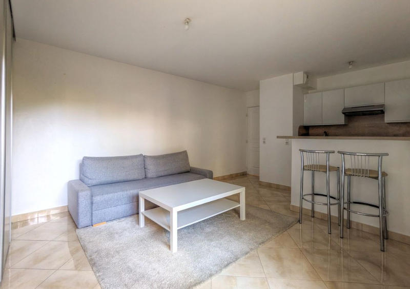 Studio - 30 m² - 1 pièce