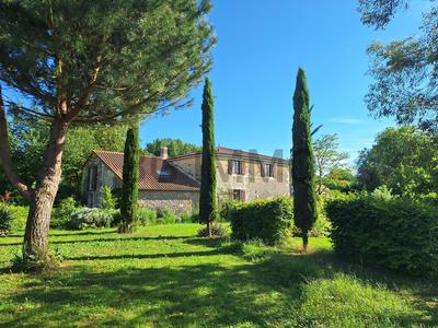 Moulin - 189 m² - 6 pièces