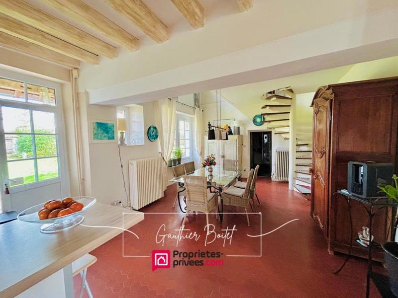 Maison - 250 m² - 9 pièces