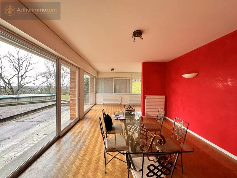 Maison - 240 m² - 6 pièces