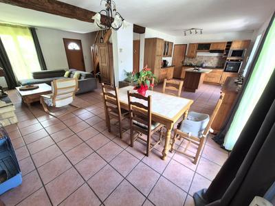 Maison - 106 m² - 7 pièces