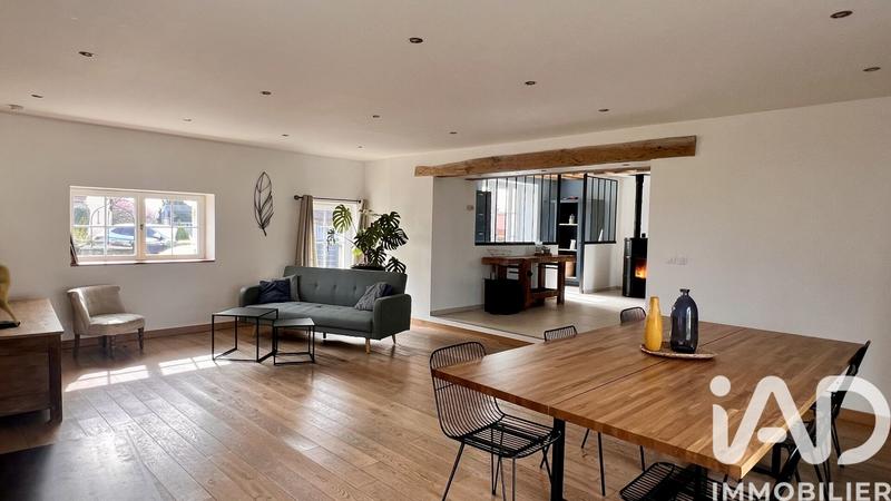 Maison - 200 m² - 6 pièces