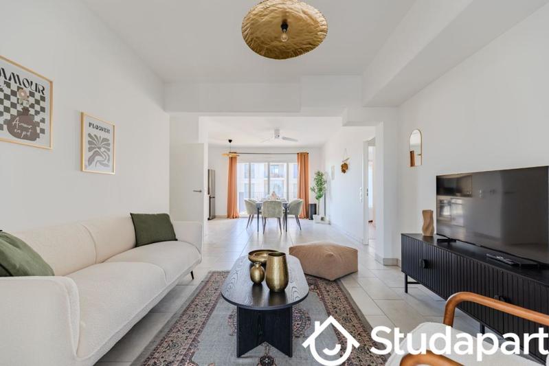 Chambre - 12 m² - 1 pièce