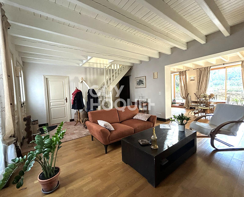 Maison - 206 m² - 7 pièces