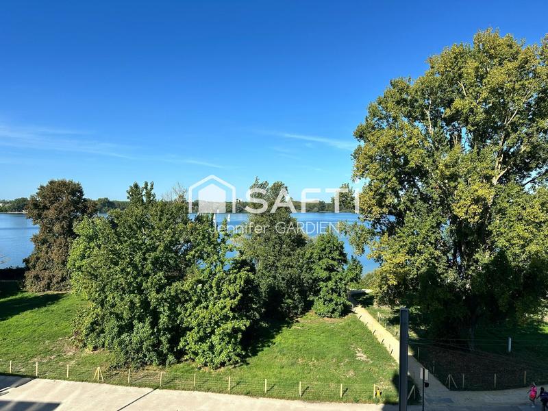 Appartement - 97 m² - 5 pièces