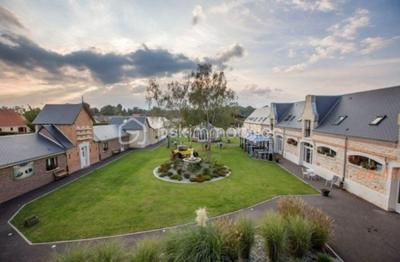 Maison - 689 m² - 30 pièces