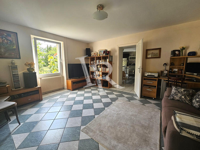 Maison - 160 m² - 6 pièces