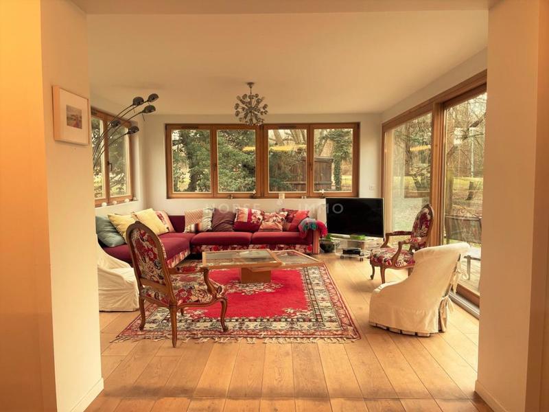 Propriété - 200 m² - 7 pièces