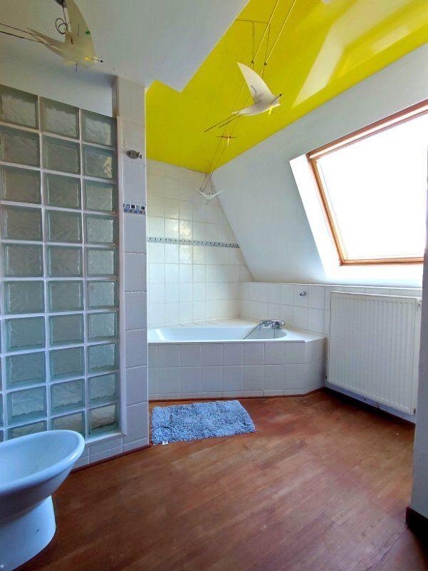 Maison - 215 m² - 7 pièces