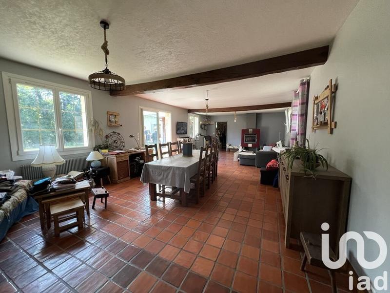 Maison - 227 m² - 7 pièces