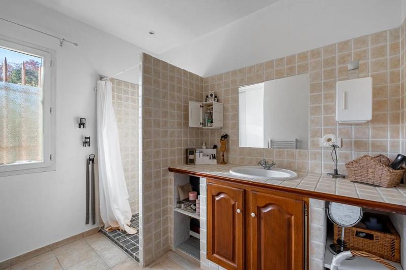 Maison - 180 m² - 5 pièces