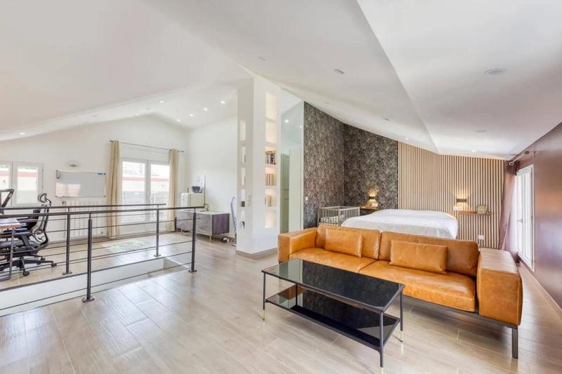 Maison - 190 m² - 8 pièces