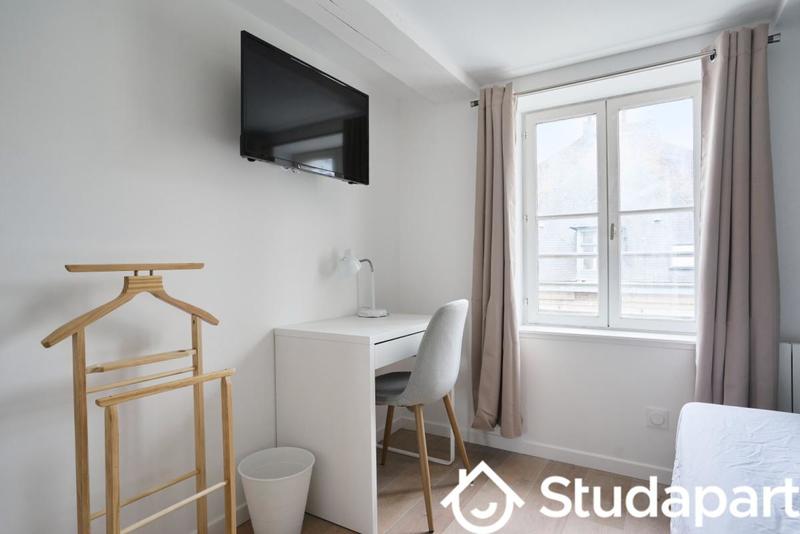 Chambre - 9 m² - 1 pièce