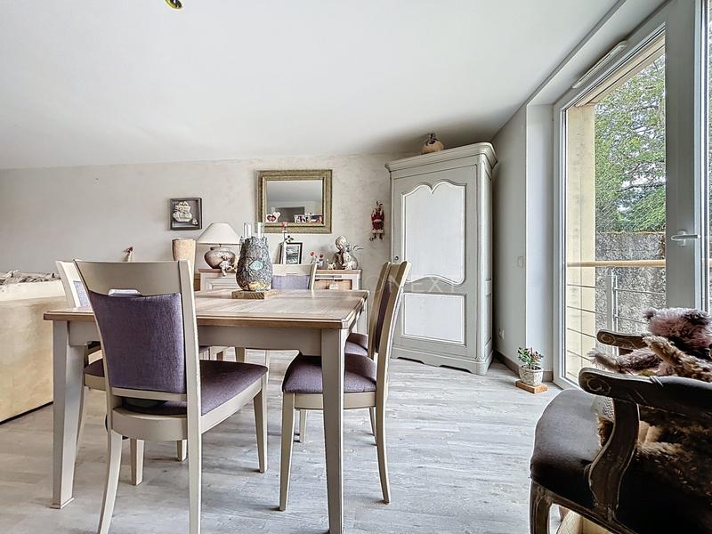 Appartement - 98 m² - 3 pièces