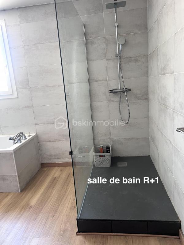 Maison - 144 m² - 7 pièces