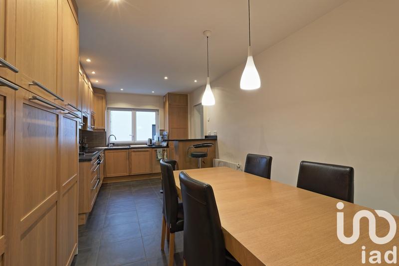 Maison - 188 m² - 8 pièces