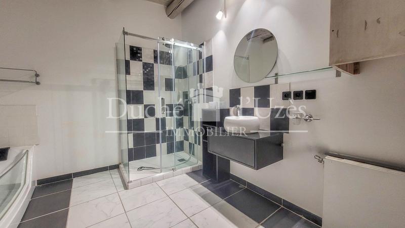 Maison - 200 m² - 10 pièces