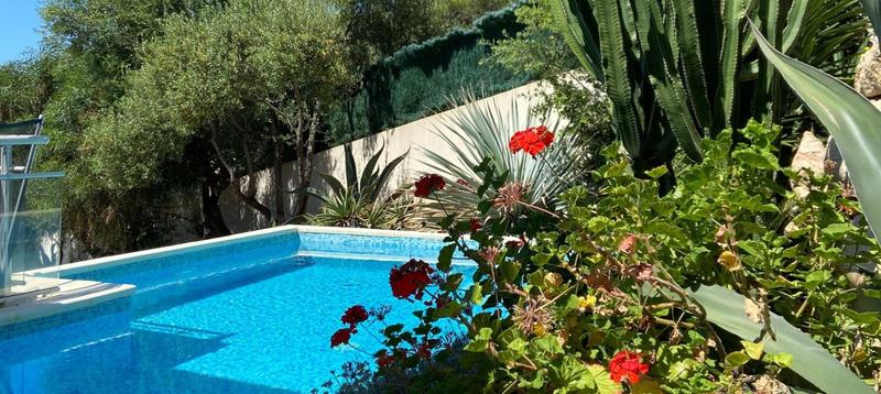 Appartement - 96 m² - 5 pièces