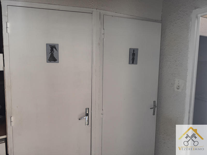 Local commercial - 135 m²