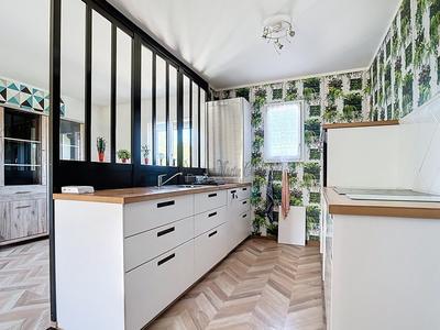 Maison - 80 m² - 4 pièces