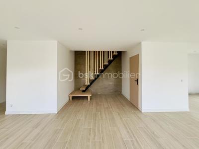 Maison - 120 m² - 4 pièces