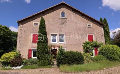 Corps de ferme - 410 m² - 9 pièces