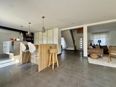 Maison - 189 m² - 7 pièces