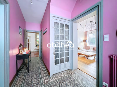 Maison - 380 m² - 13 pièces