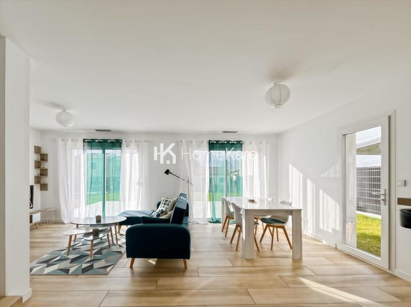 Maison - 102 m² - 5 pièces