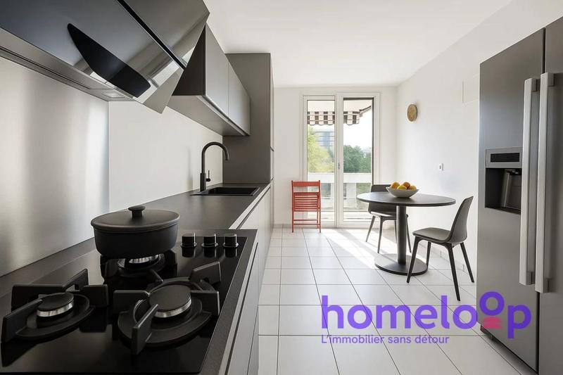 Appartement - 94 m² - 4 pièces