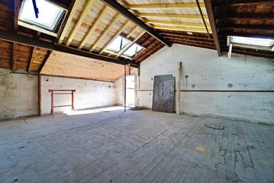 Loft - 59 m² - 2 pièces