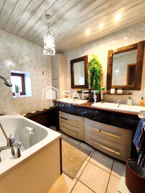 Maison - 120 m² - 6 pièces