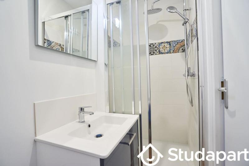 Chambre - 13 m² - 1 pièce