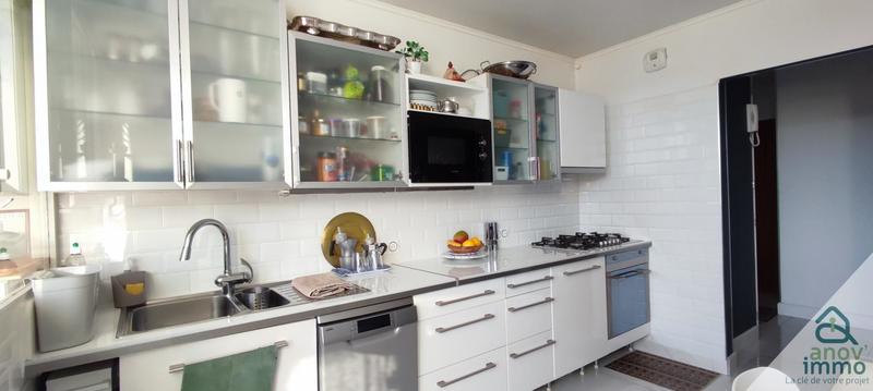 Appartement - 80 m² - 4 pièces